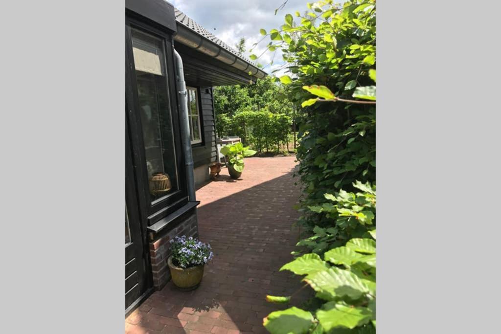 Uniek Houten Huis Nabij Bos En Plassen Hollandsche Rading Eksteriør billede